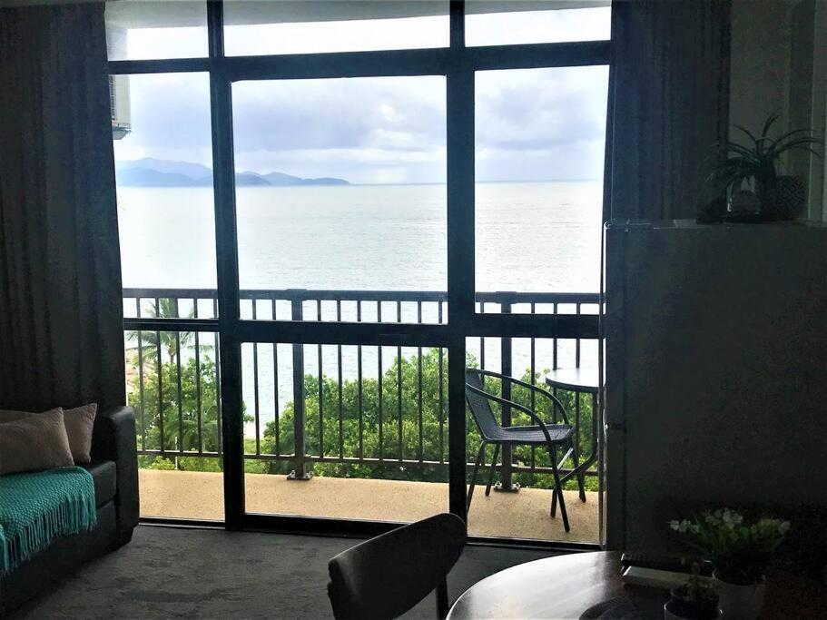 Treat Yourself, Fun In The Sun At The Aquarius Townsville Eksteriør billede