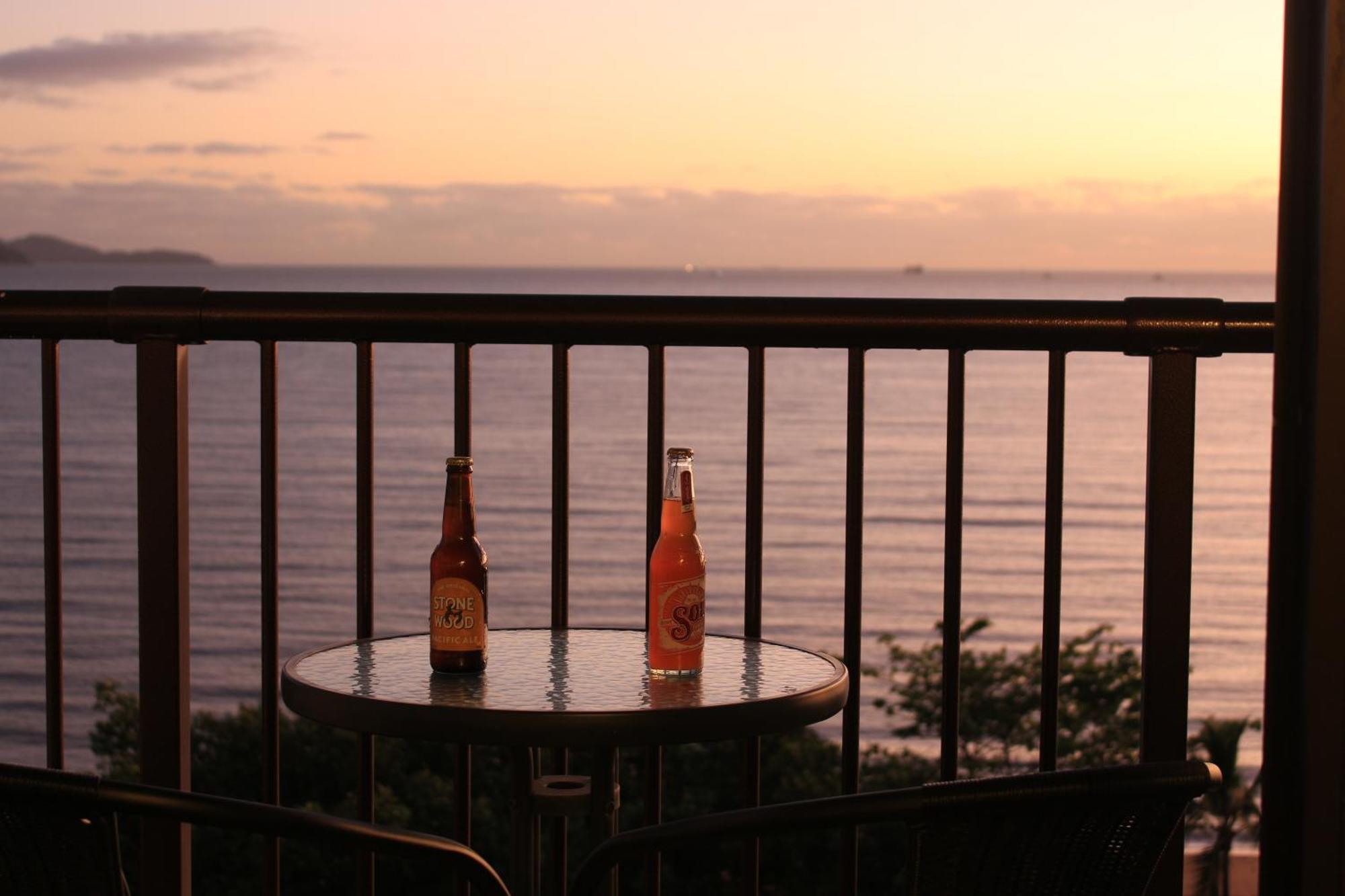 Treat Yourself, Fun In The Sun At The Aquarius Townsville Eksteriør billede